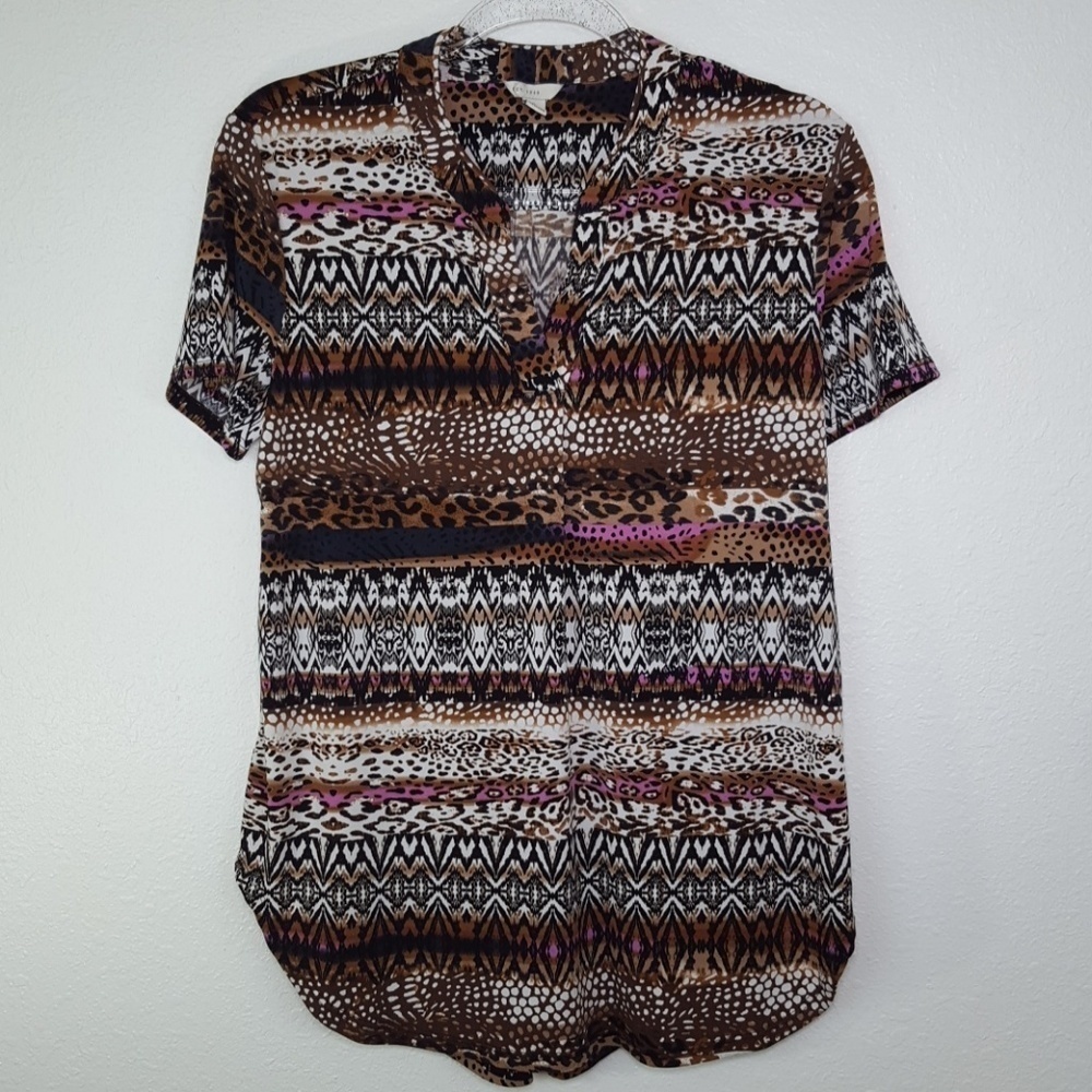 EST. 1946 Animal Print Short-Sleeve Top Safari Exotic Artsy Travel, size Small